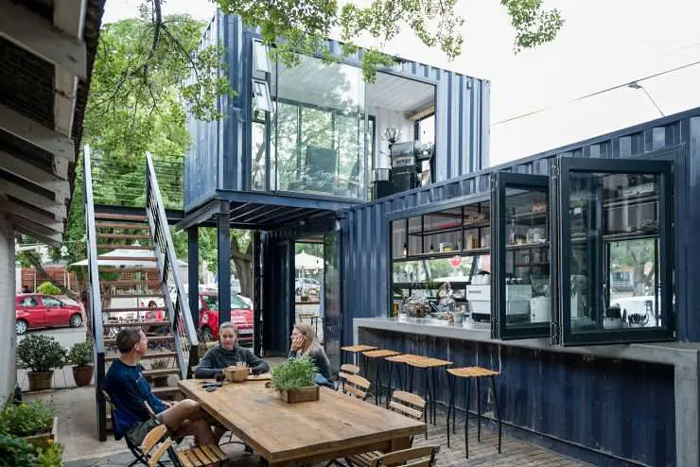 Mô hình cà phê container với 100 triệu